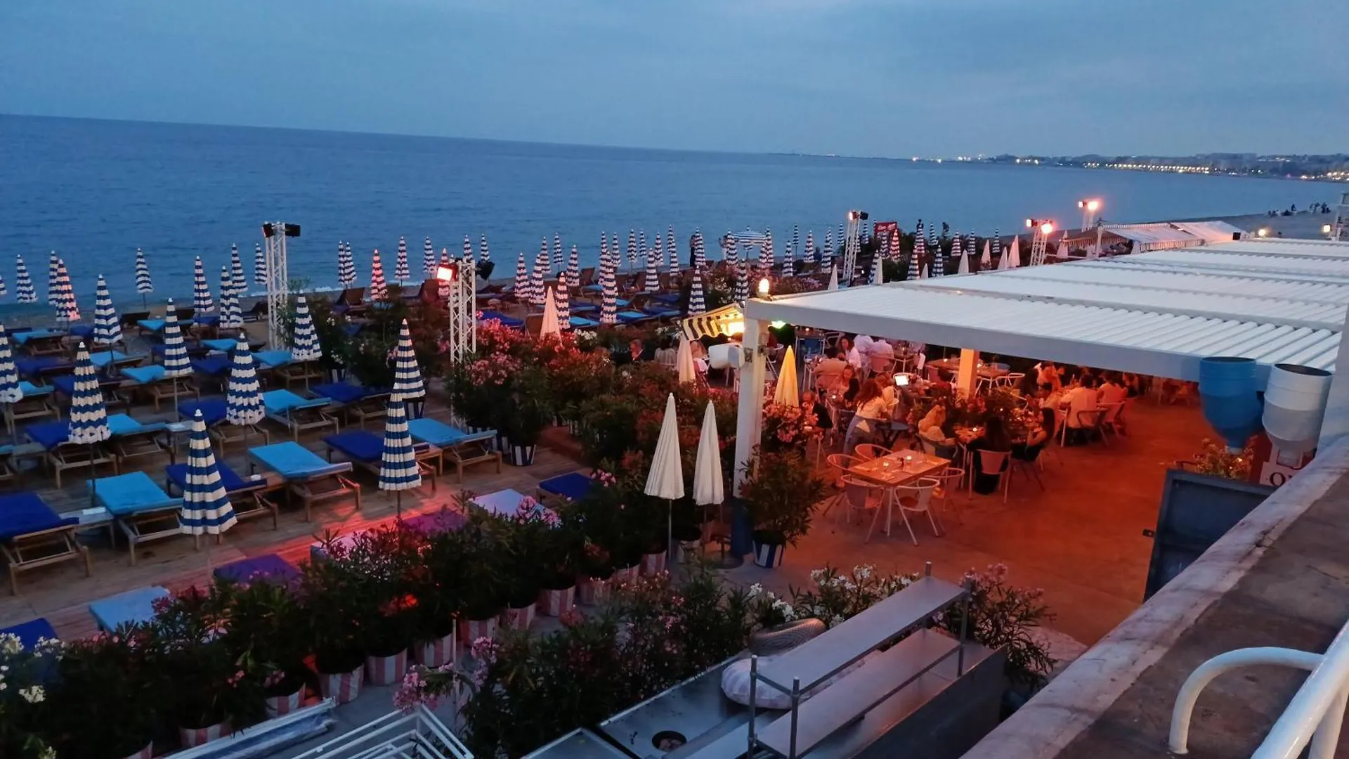 Apartment Nice 2 Pieces 200 M Mer Promenade Des Anglais Atypique Original